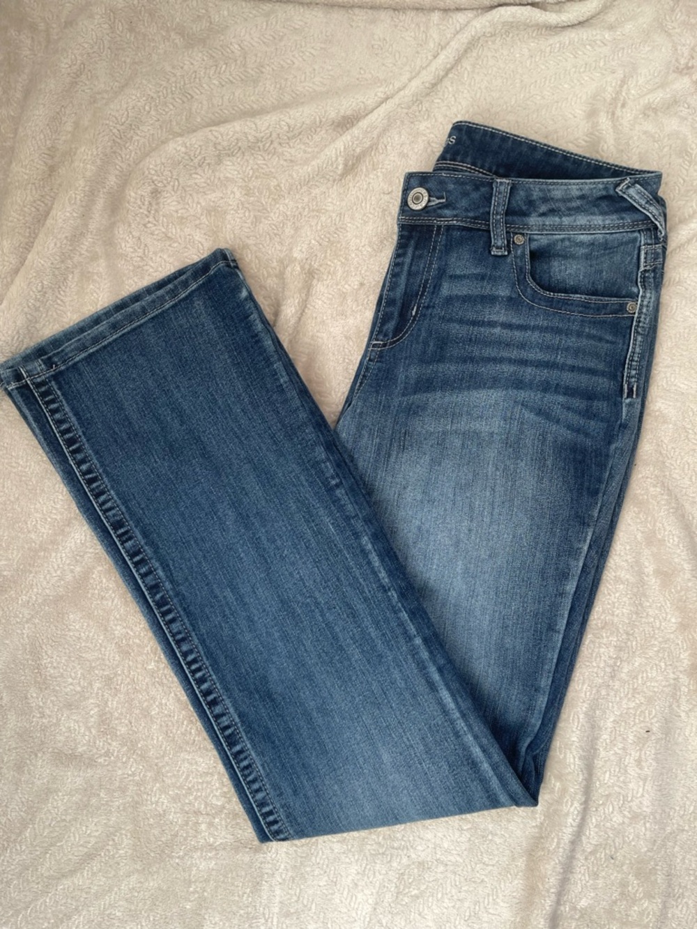 Maurices Women's Straight Leg Jeans in Medium Blue Wash